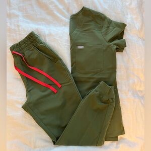 Figs dark olive scrubs petite XS